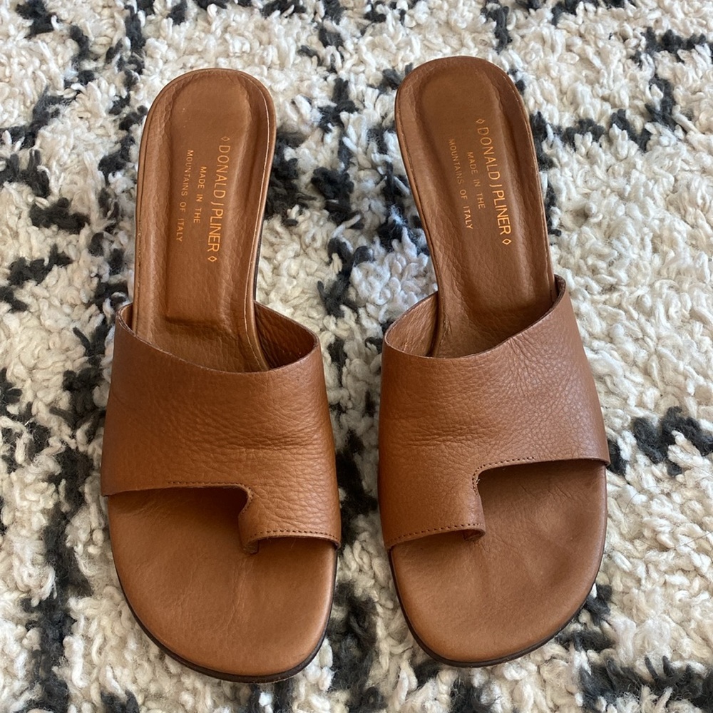 Donald Pliner Leather Slides - Picture 2 of 5